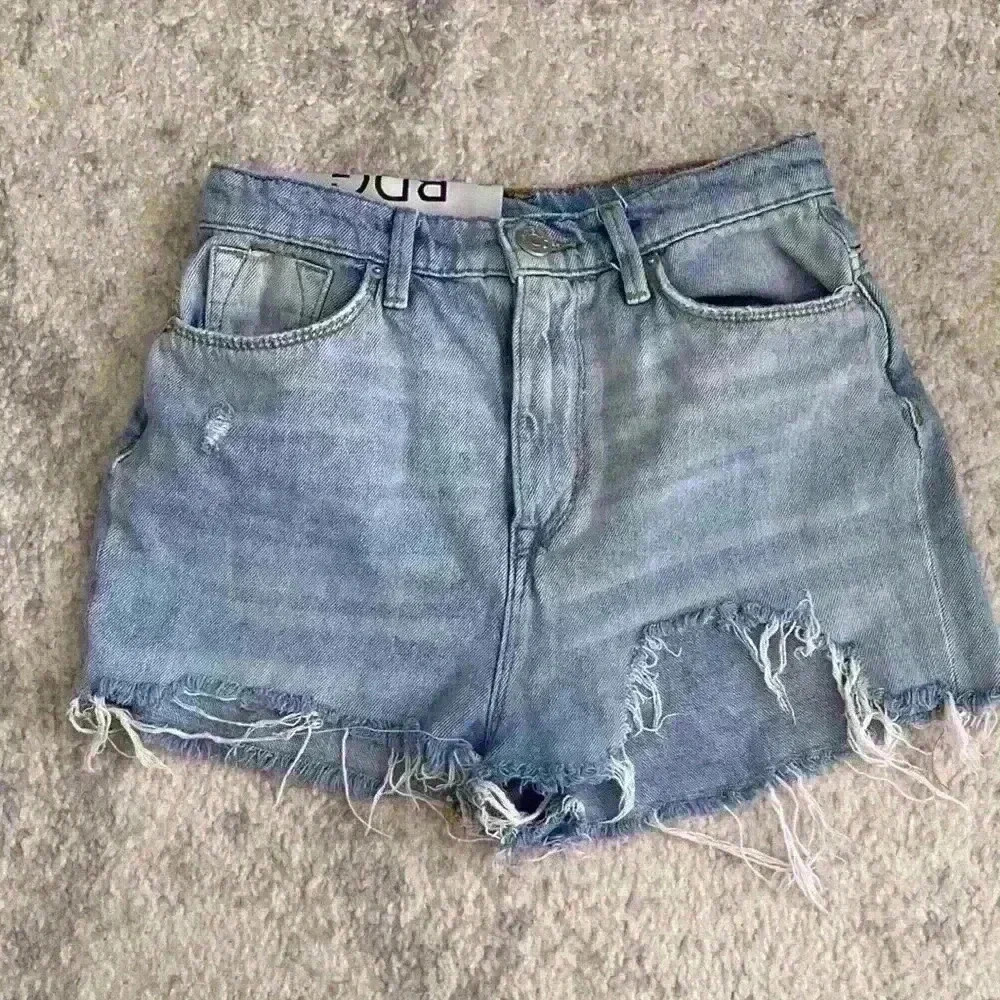 BDG Mom High Rise Shorts
